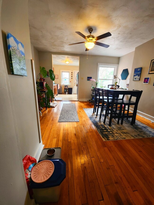 Photo - 5846 Burchfield Ave