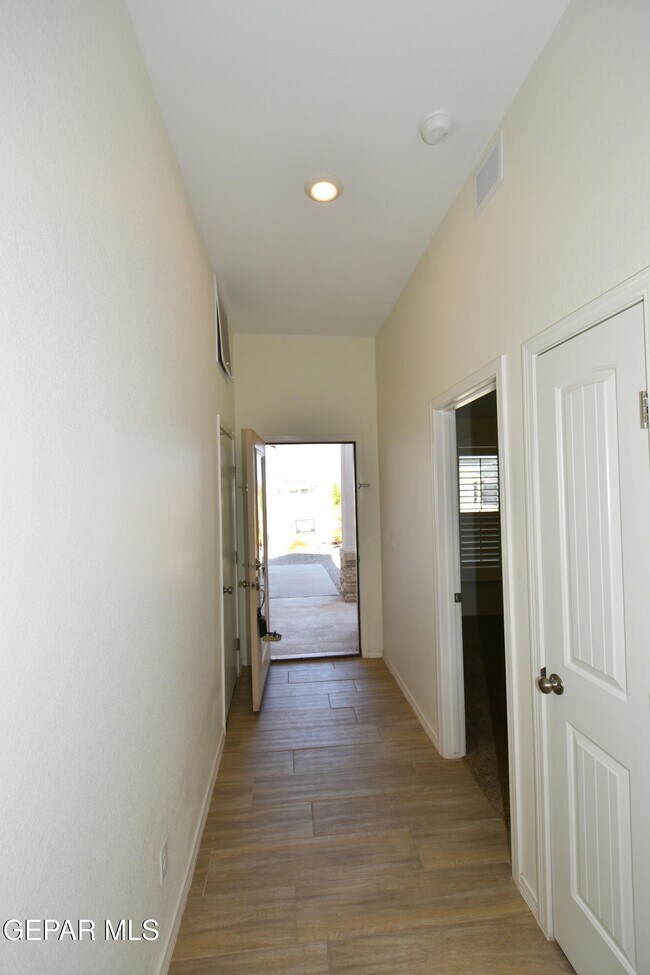 Photo - 1253 Indigo Sky St