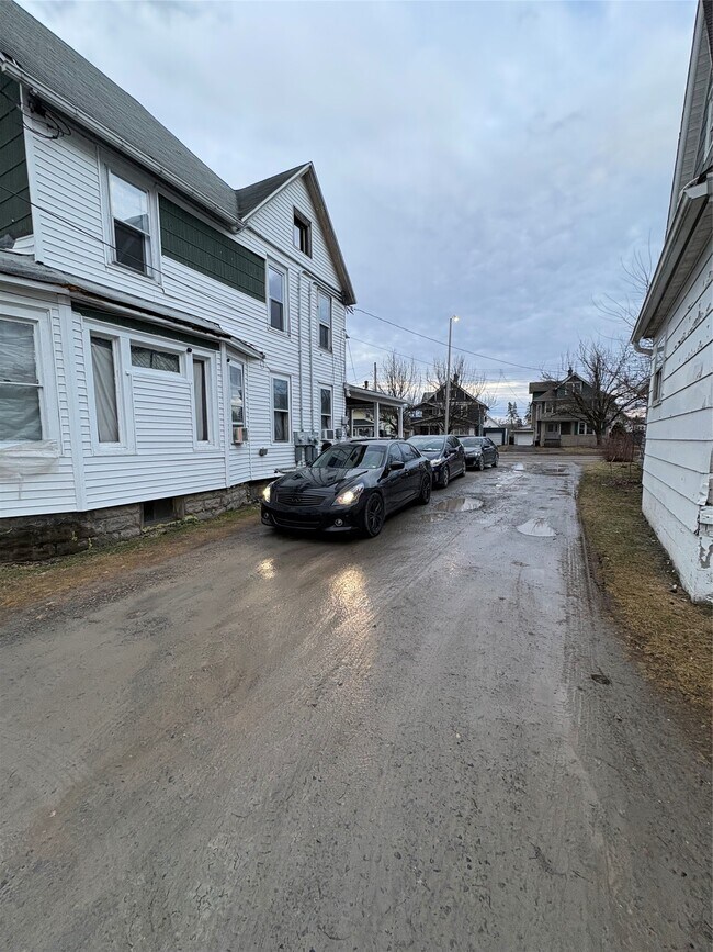 Photo - 519 E Main St