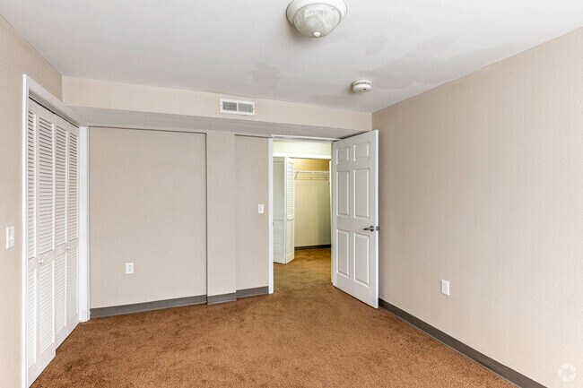2BR, 1BA - 1097SF - Market Street Lofts