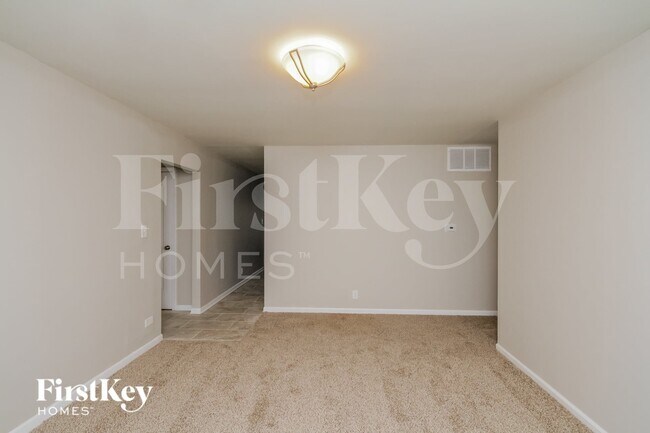 823 Oriole Dr