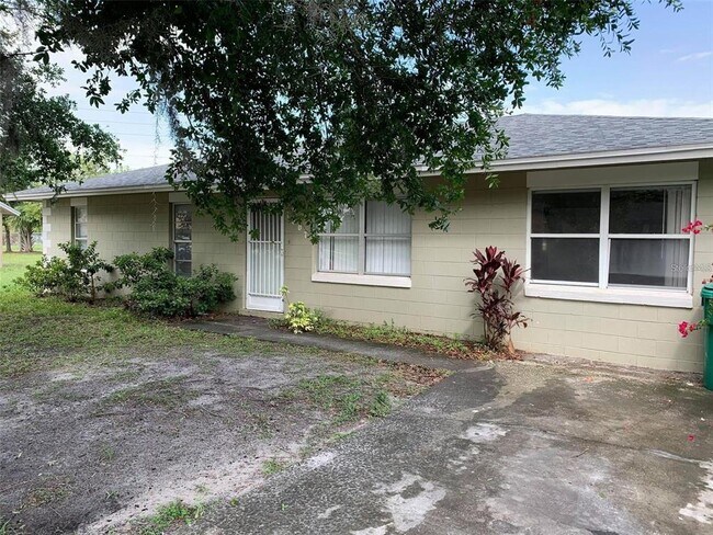1007 Carol Anderson Dr