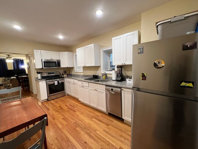 Photo - 41 Cross St Unit A