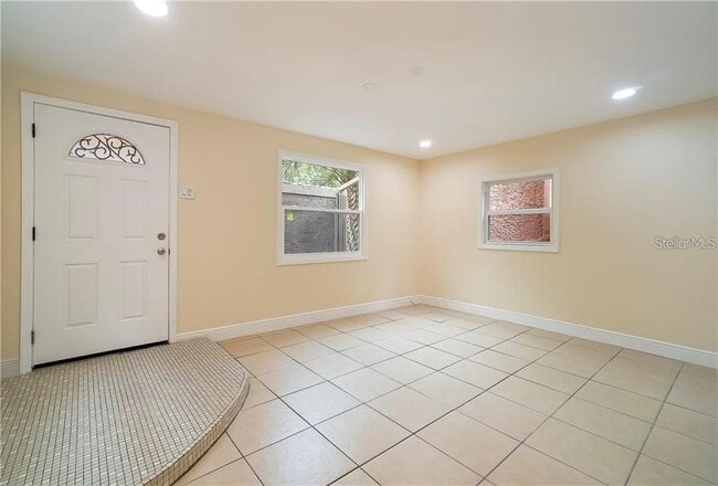 Photo - 445 Shine Ave Unit A