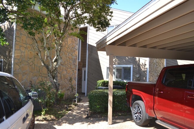 Building Photo - 3108 Ironwood Dr Rental