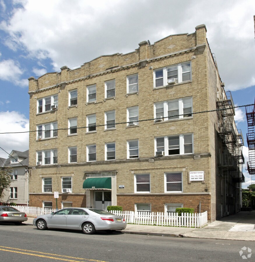 Vazquez Apartments - Vazquez Apartments