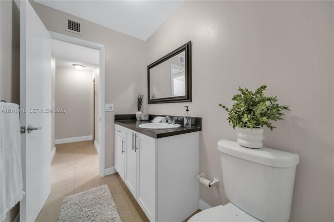 Photo - 671 W 80th St