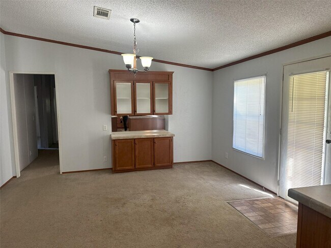 Photo - 89 Pine Oak Ln