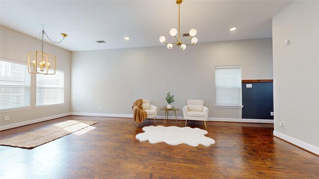 Photo - 5430 Camaguey St