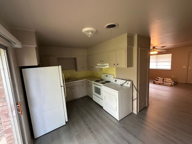 Photo - 308 N Inglewood Ave Unit Apt 4