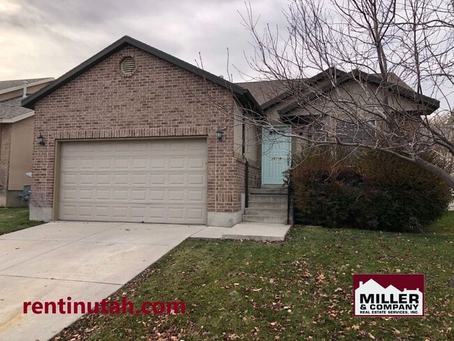 Building Photo - 10716 Pine Shadow Rd