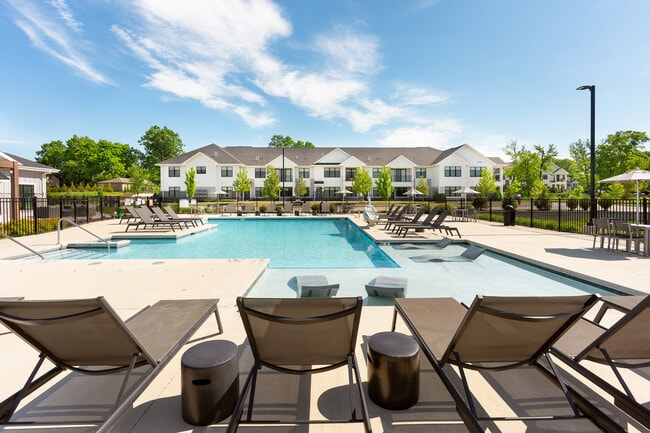 Seasons at Franklin Pool Deck