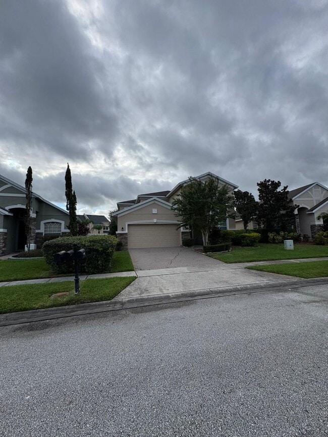 Building Photo - Timber Springs: Executive 4 bedroom + loft...