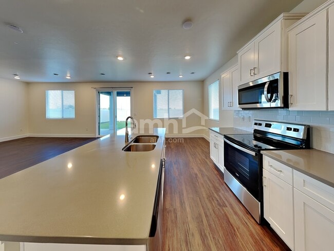 Photo - 4065 N Keklik Ave