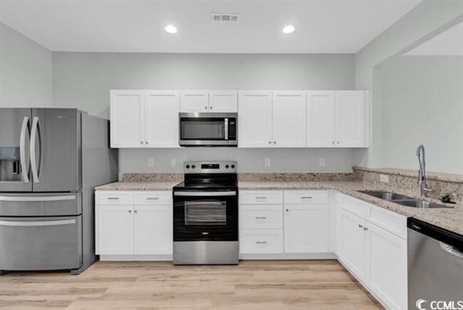 Building Photo - Gorgeous 2 bed 2.5 bath condo at Kiskadee Parke