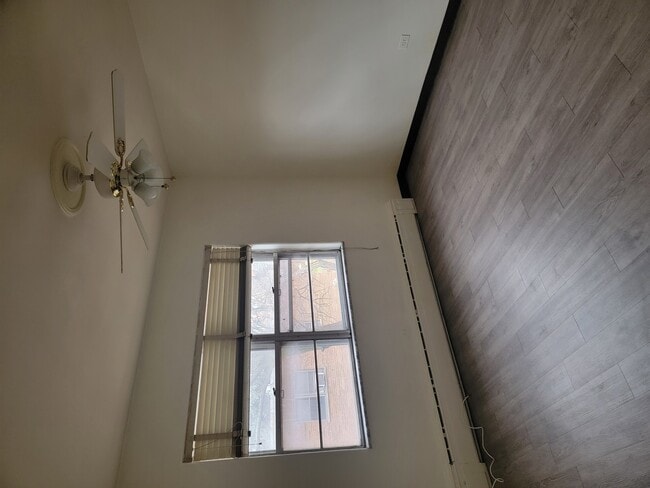 Photo - 144 Ann St Unit 8