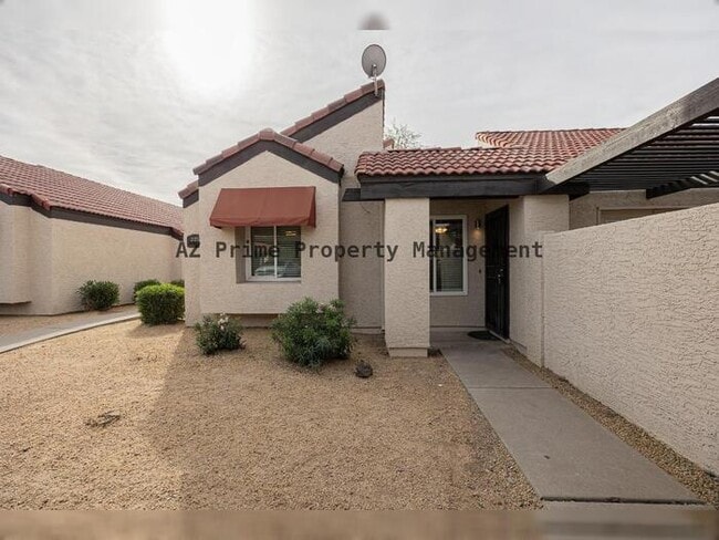 Photo - 2127 E 10th St House