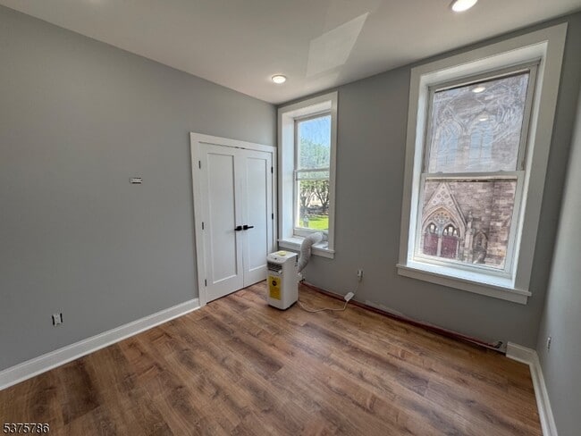 Photo - 372 Main St Unidad 3