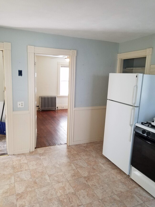 Kitchen - 48 Warren Ave Unit #1