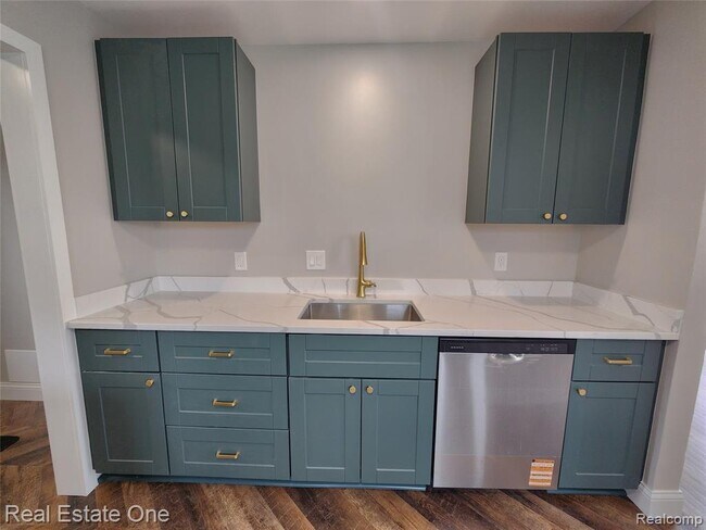 Photo - 628 E Jarvis Ave