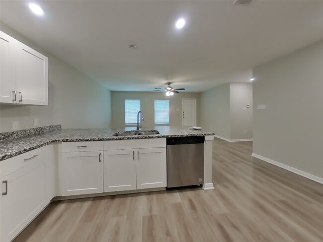 Photo - 10050 Cerritos dr