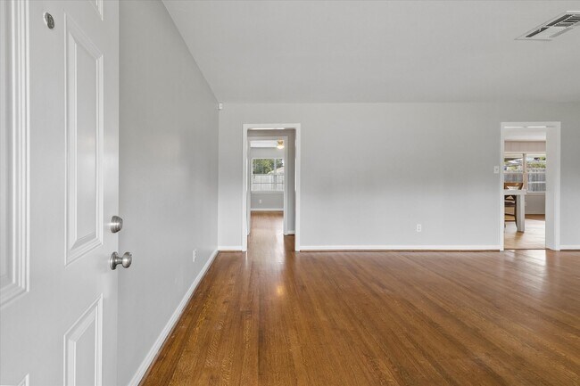 Photo - 8037 Longridge Dr