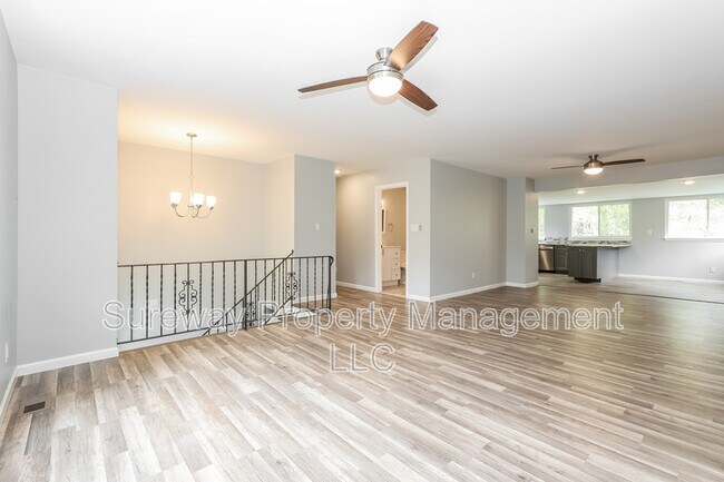 Photo - 524 Larch Ave