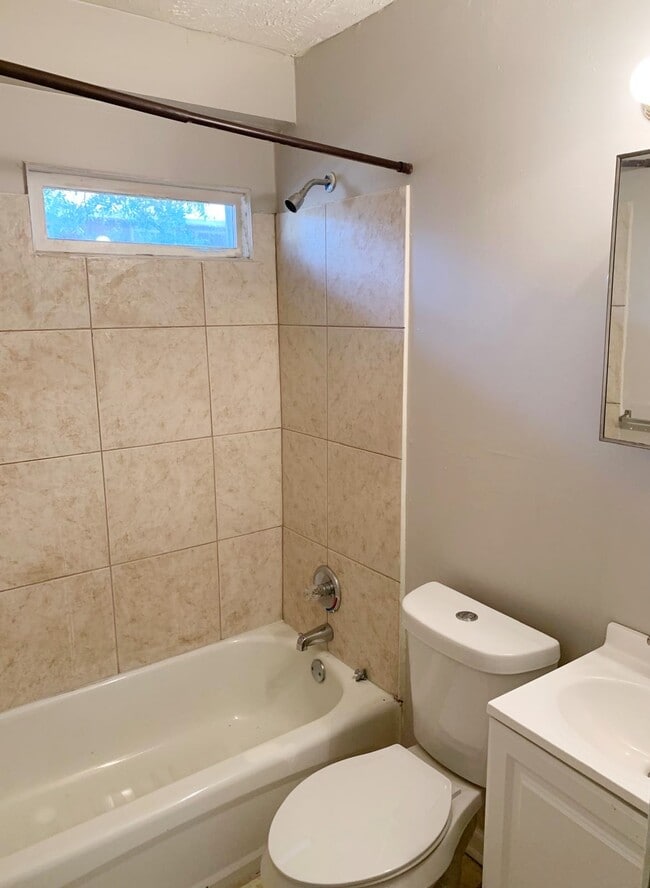 Photo - 420 Rawson St SW Unit 3