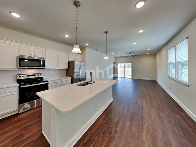 621 Onate Cir
