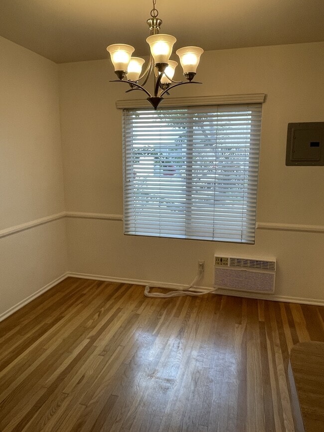 Photo - 3355 Manning Ave Unidad 17