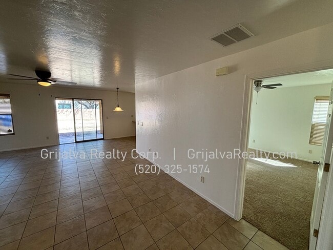 Photo - Beautiful 2-story 4-Bedroom, 2 Bath House with Loft for Rent (Green Valley)