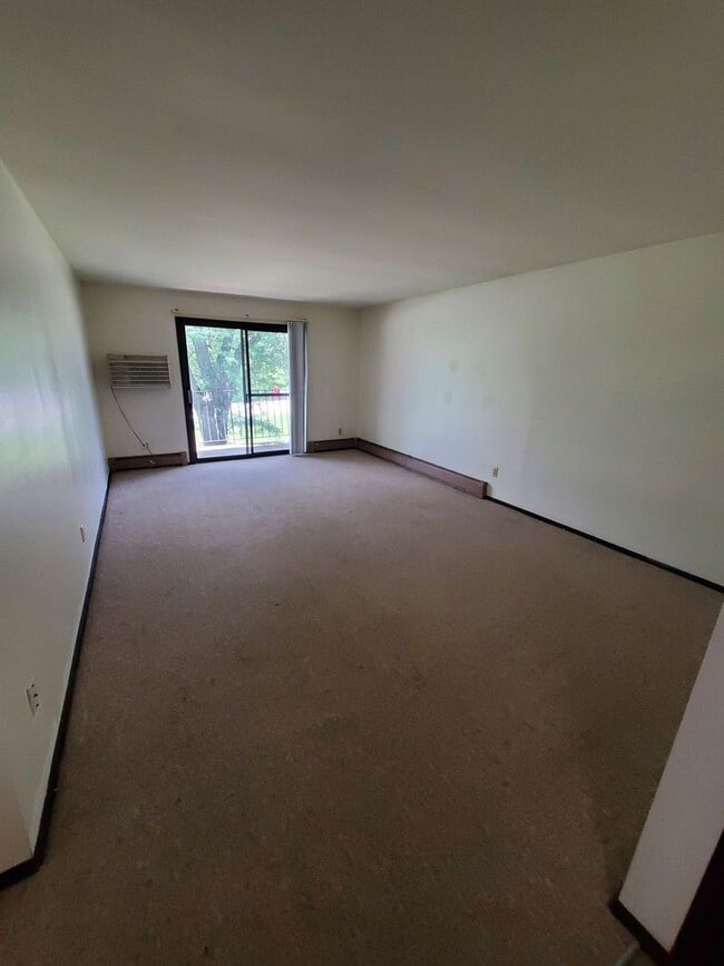 Photo - 10500 W Fond du Lac Ave Apartamento Unidad 12