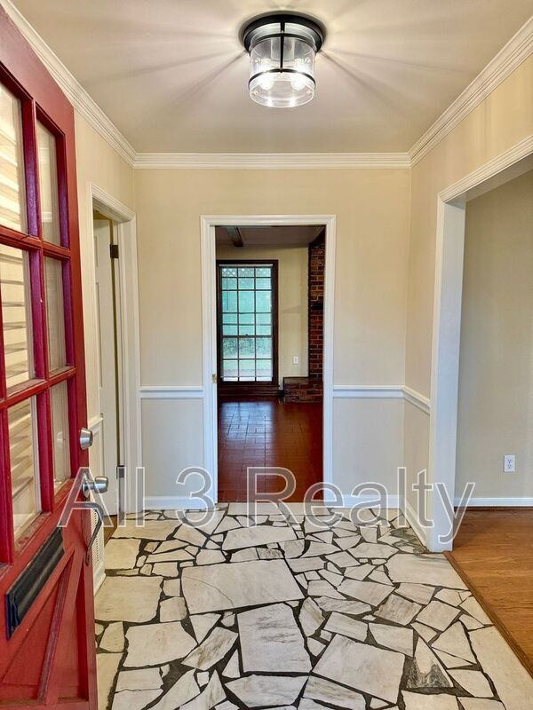 Photo - 2913 Sumter Ave