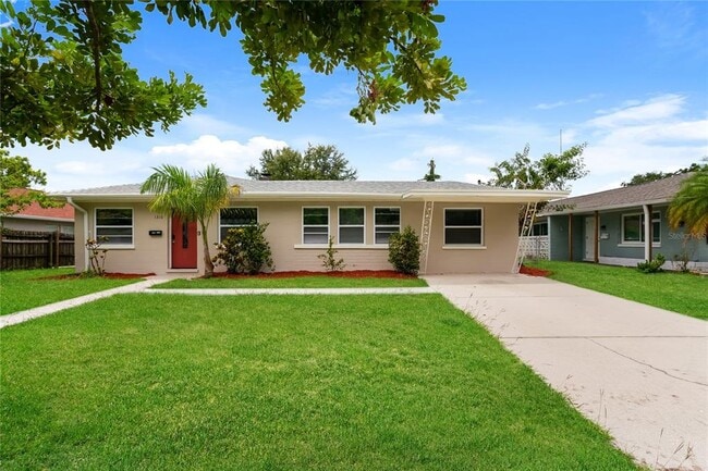 Building Photo - 1310 30th St W