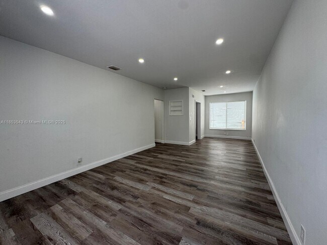 Photo - 8201 Abbott Ave Unit 3