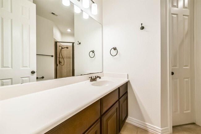 Photo - 1202 Maroon Ln