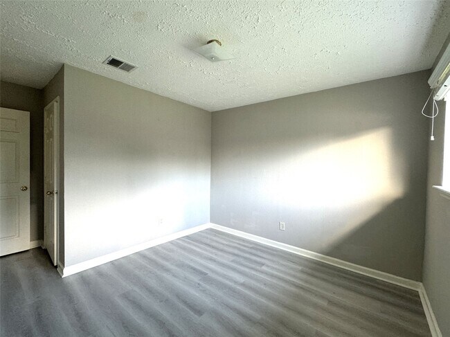 Photo - 11411 Graywood Dr