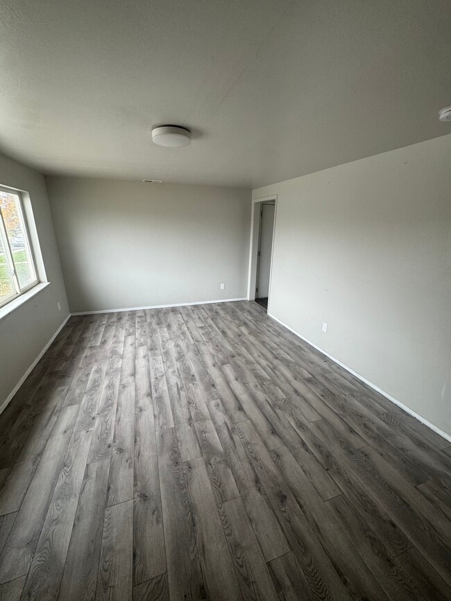 Photo - 54 W 300 S St