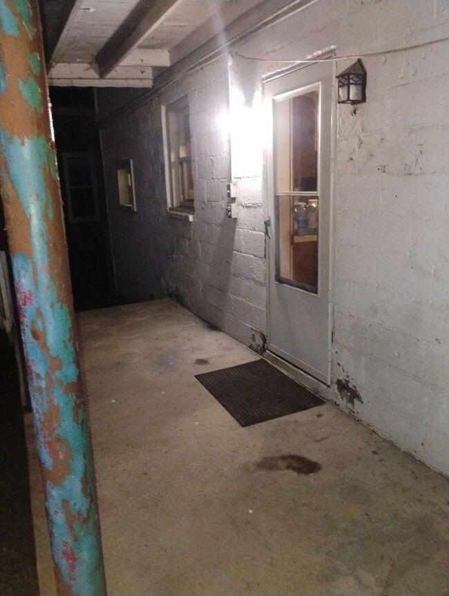 Photo - 1-20 1/2 Alum St Unit 20