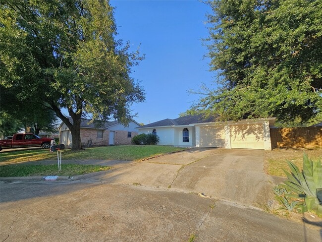 Building Photo - 1310 Goswell Ln