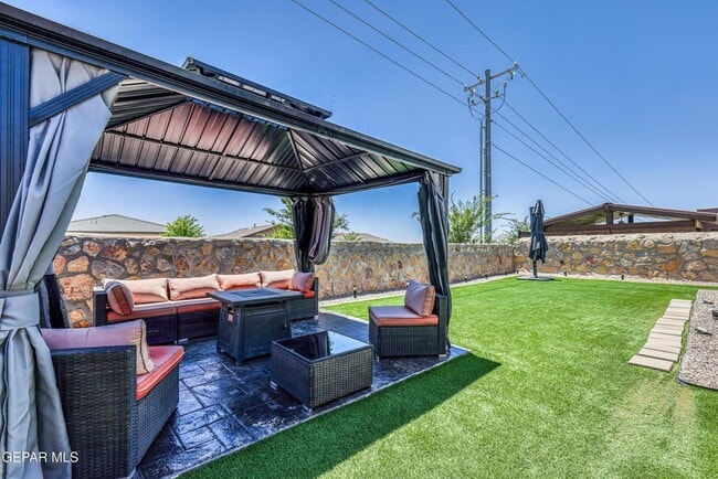 Photo - 12844 Haxby St