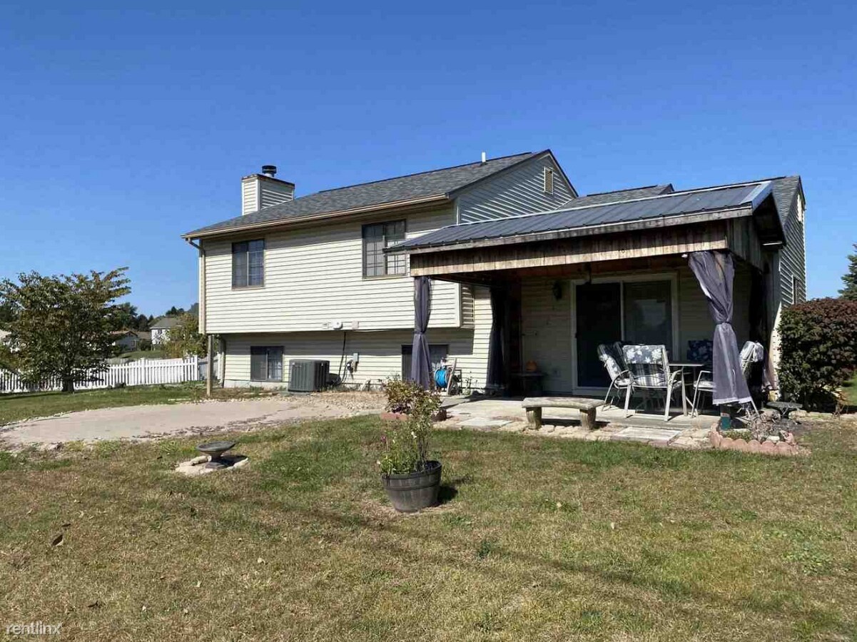 Photo - 4 br, 3 bath House - 5734 Senna Court