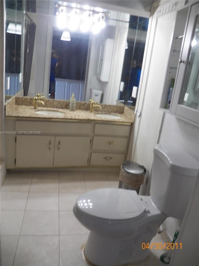 Photo - 600 N 35th Ave Unit 2