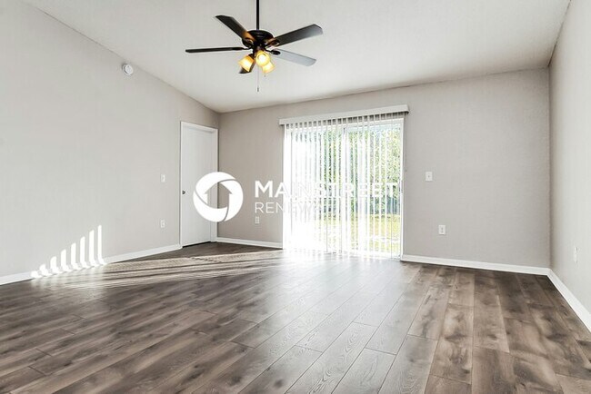 Photo - 3 Bedroom Pet-Friendly Home in Winter Haven, FL with Main Street Renewal