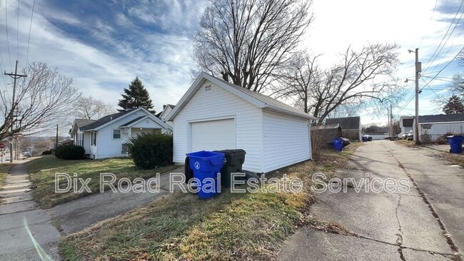 Photo - 717 N D St