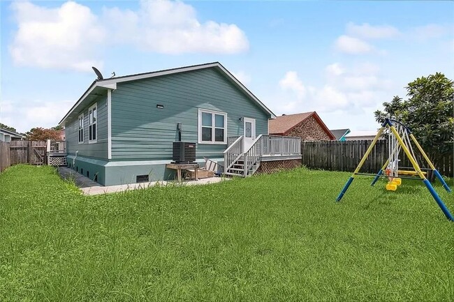 1807 W Homestead Dr