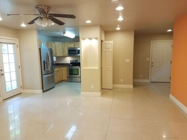 Photo - Pet Friendly, Ground Level, W/D, Great Location, Private fenced yard!
