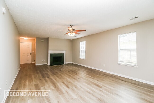 Photo - 1710 Riverchase Cir NE