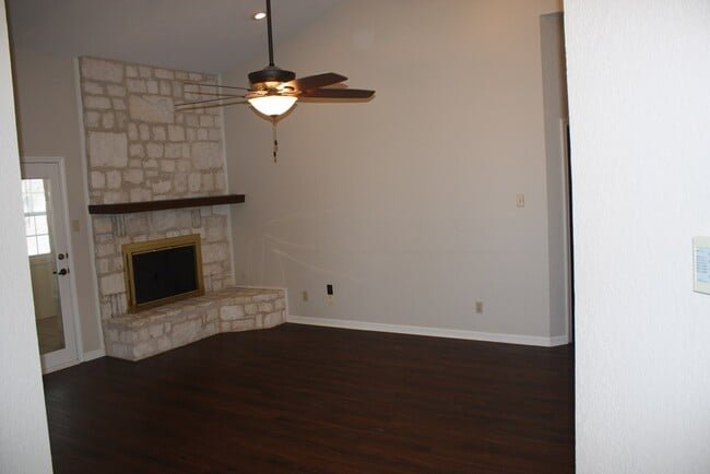 Photo - 1816 Woodstone Dr
