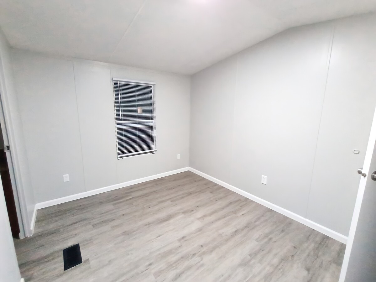 Photo - 65 Deerwood Park